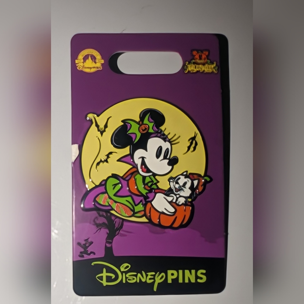 New! Disney's happy Halloween, Minnie mouse\ Figaro, costume, 2024 pin